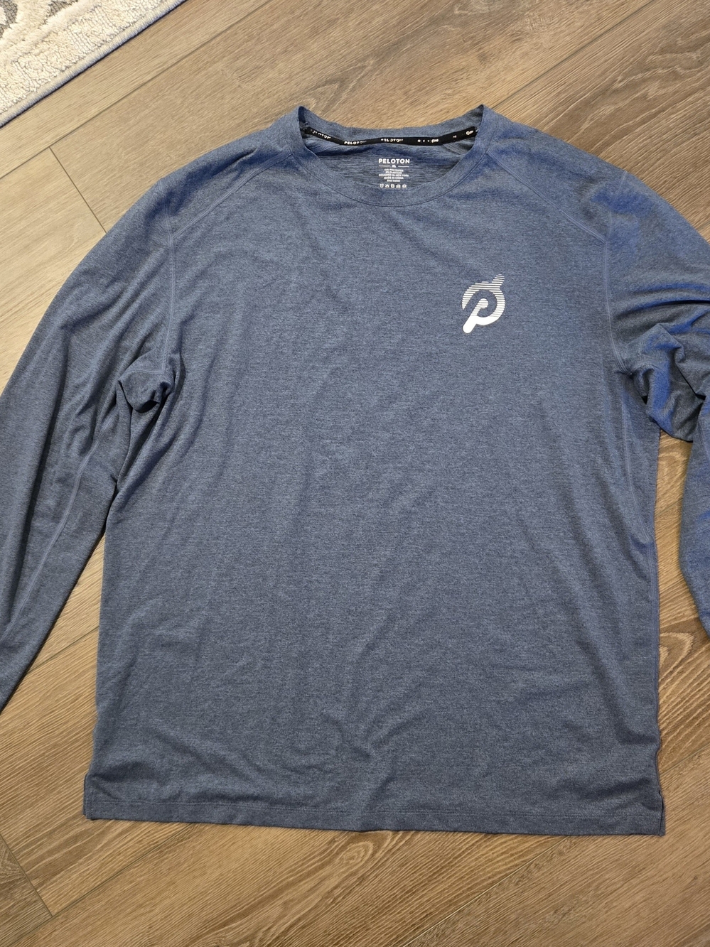 Peloton Men’s Long-Sleeve Performance Tee — Heather Navy